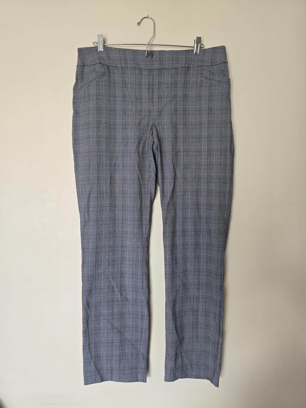 Reitmans Grey Red Glen Plaid Pull On Dress Pants Petite Size 16